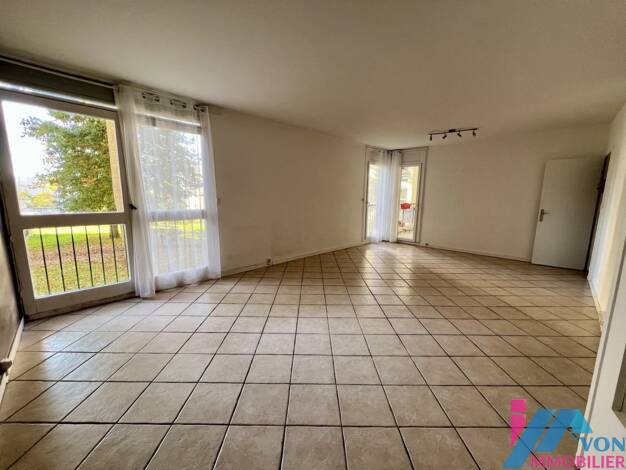Appartement à vendre 149 000 € 5 pièces 3 chambres 88,2 m² RDC/4 Avon 77210