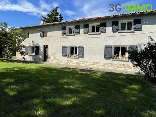 Maison à vendre 525 000 € 10 pièces 8 chambres 469 m² 10 202 m² de terrain Monclar-de-Quercy 82230