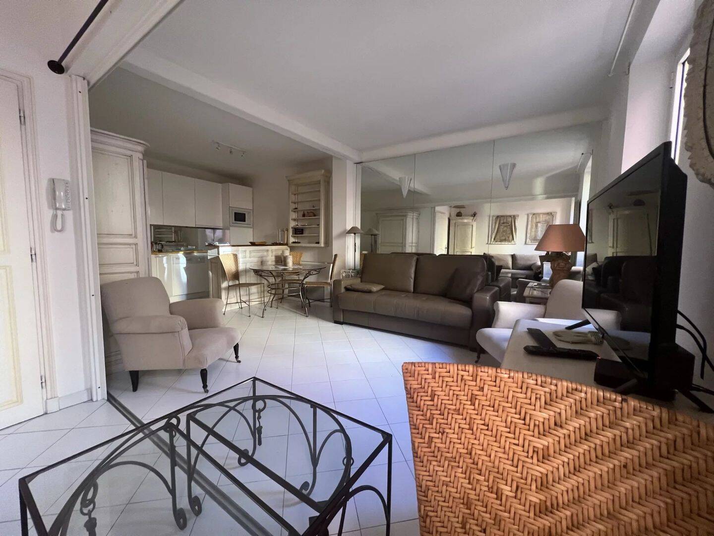Appartement 1 pièce 34 m² · à Saint-Tropez · 34 m² · 1 200 €/mois