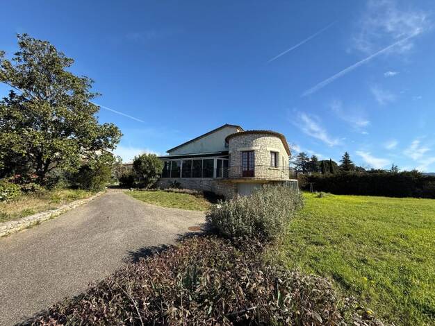 Villa à vendre 346 500 € 4 pièces 3 chambres 135 m² 2 069 m² de terrain Vallon-Pont-d'Arc 07150