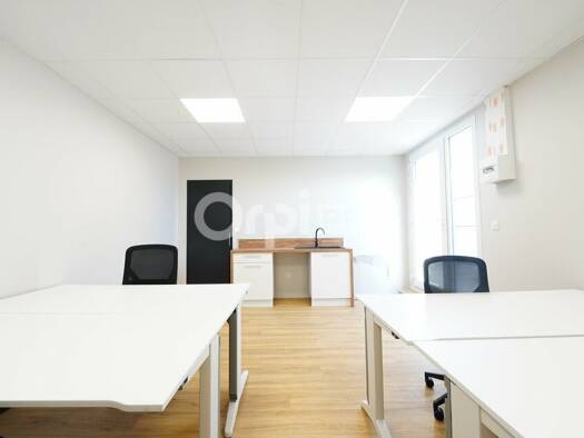 Espace bureau à louer 514 € 13,4 m² de bureaux divisible jusqu'à 13 m² Vaulx-en-Velin 69120