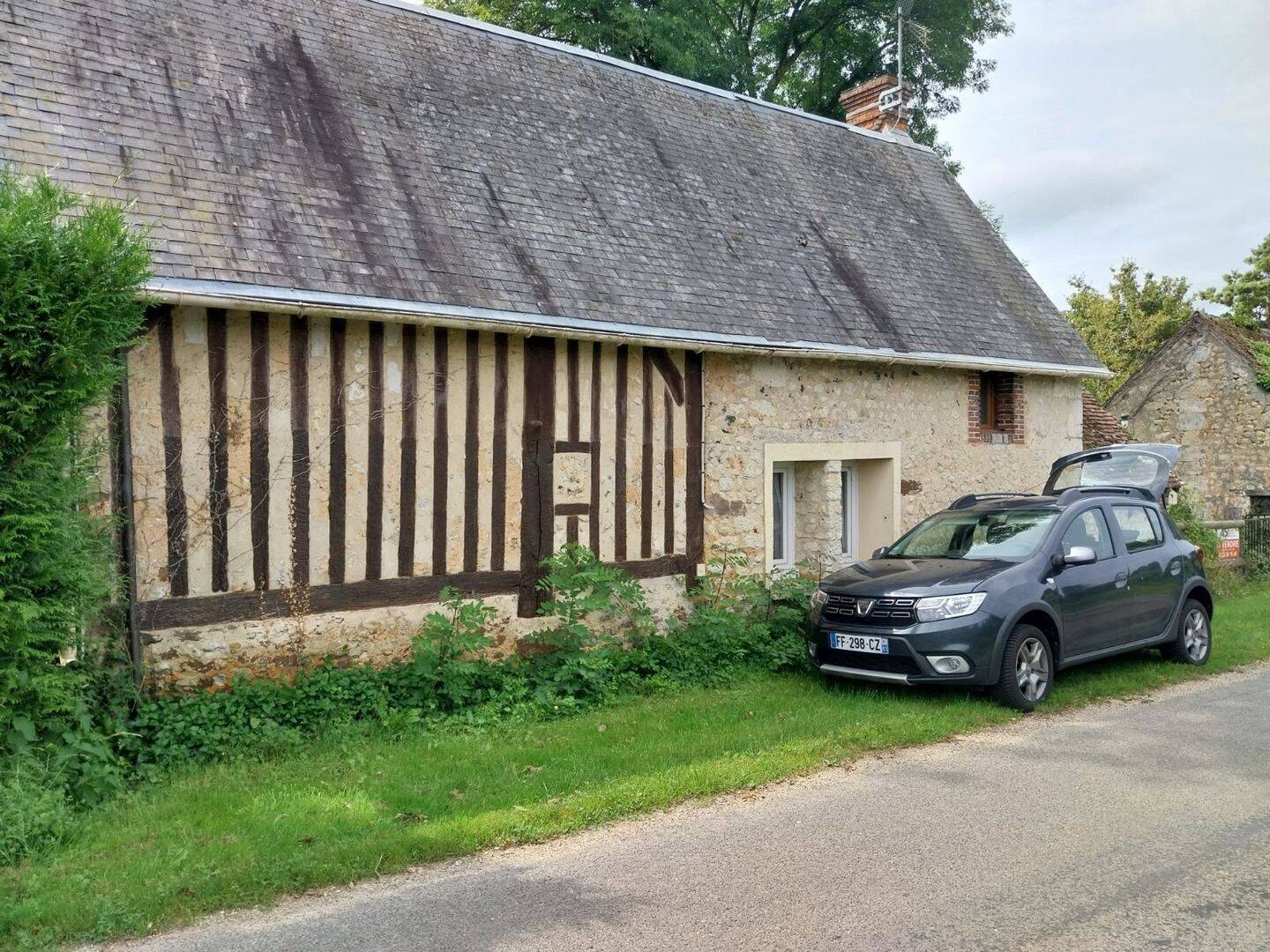 Maison 6 pièces 70 m² · à Saint-Aquilin-de-Corbion · 70 m² · 740 €