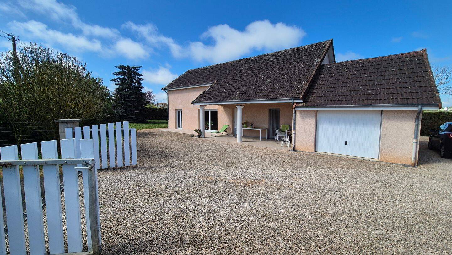 Maison 5 pièces 115 m² · à Vitry-en-Charollais · 115 m² · 255 000 €