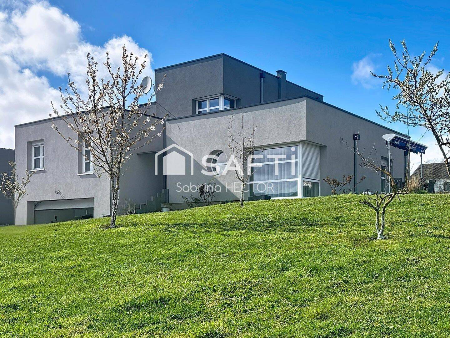 Maison 6 pièces 185 m² · à Créhange · 185 m² · 408 000 €
