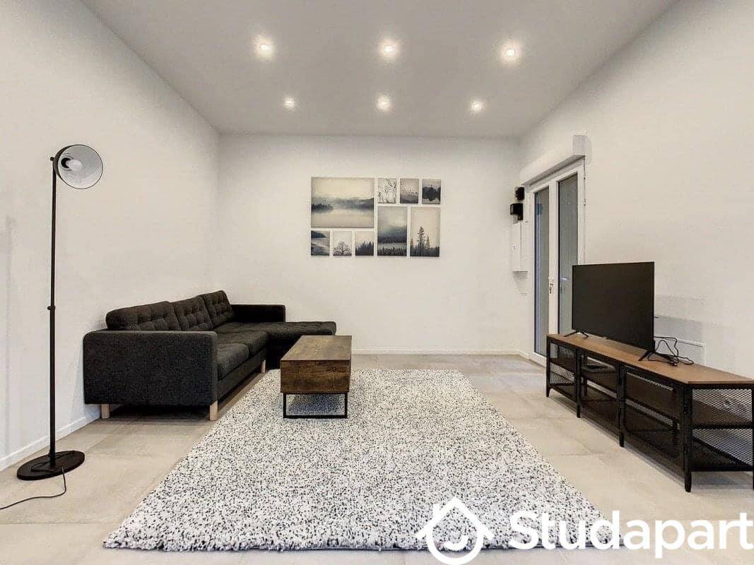 1 pièce 12 m² · à Croix · 12 m² · 435 €