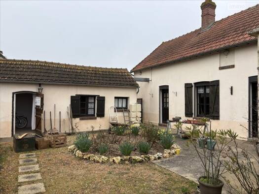 Maison à vendre 135 850 € 3 pièces 1 chambre 61 m² 1 014 m² de terrain Saint-Aubin-des-Bois 28300