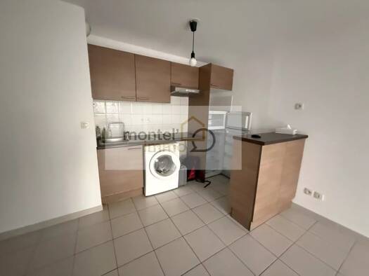 Appartement à louer 750 € 3 pièces 2 chambres 57 m² RDC/4 Alexis-Montlouis Montélimar 26200