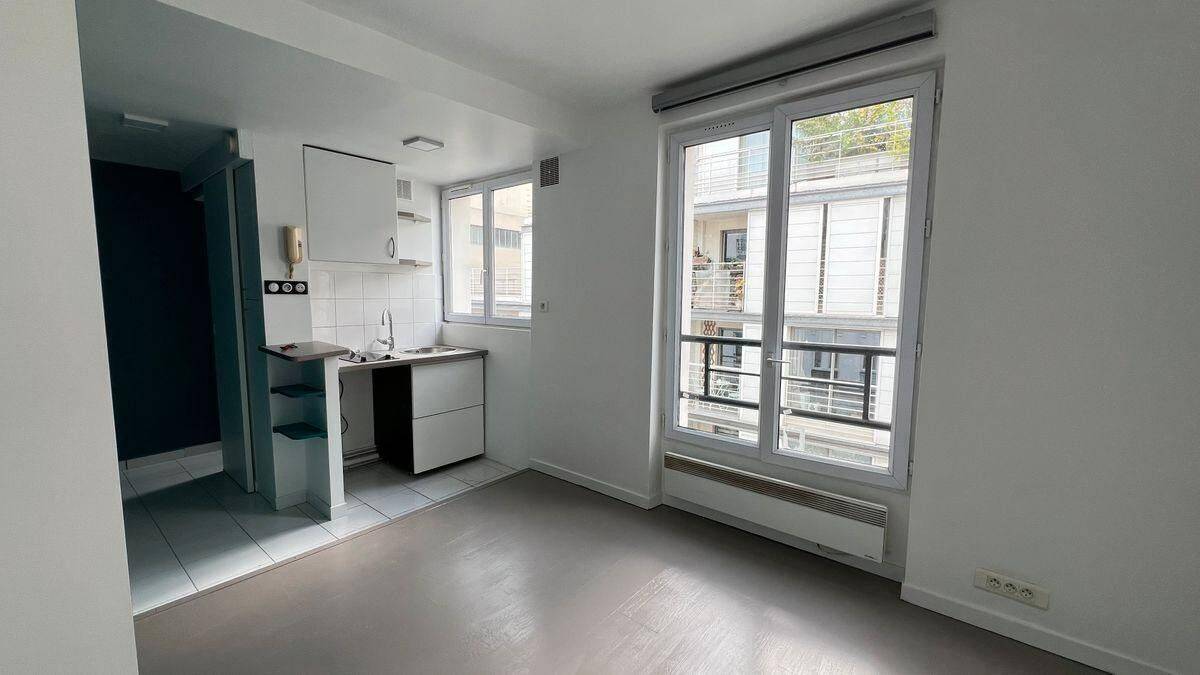 Appartement 1 pièce 14 m² · à Paris 18ème Arrondissement · 14 m² · 660 €
