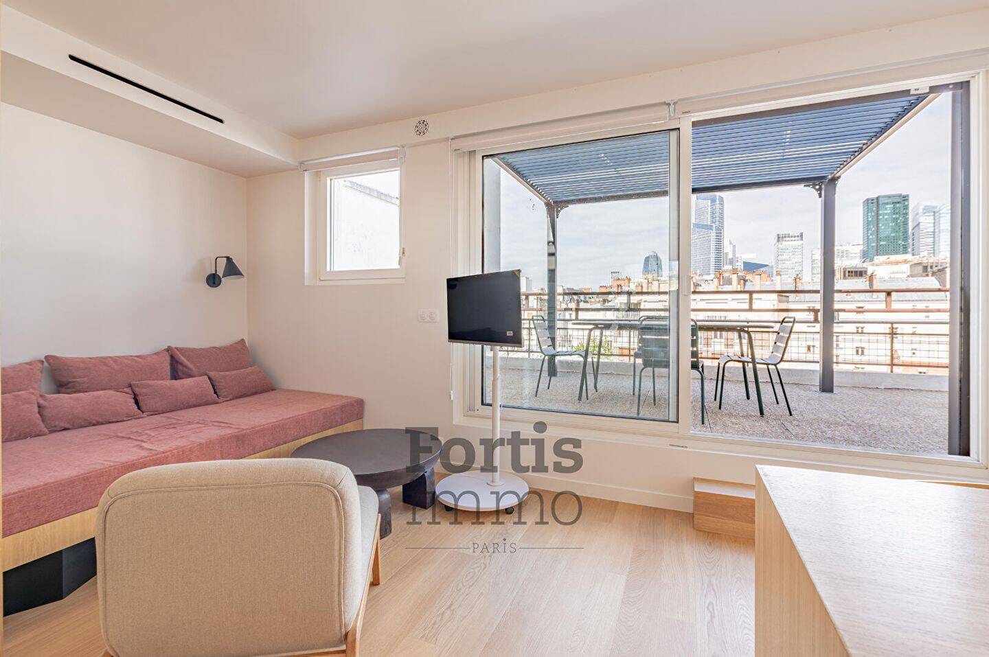 Appartement 2 pièces 37 m² · à Neuilly-sur-Seine · 36,7 m² · 2 150 €