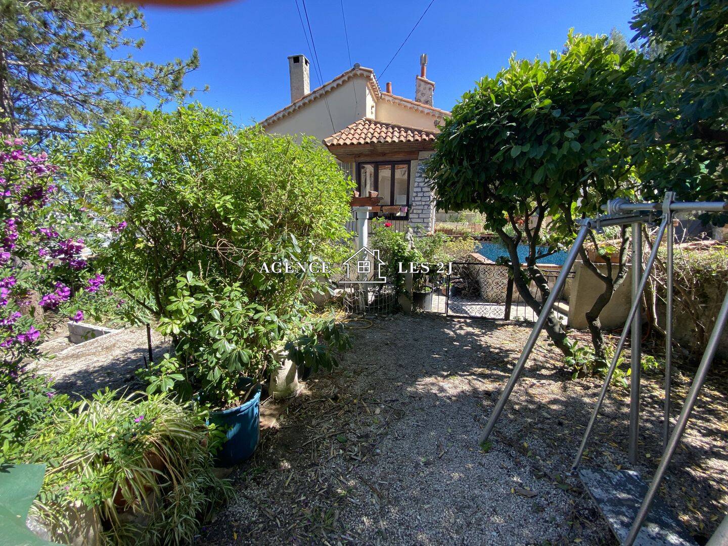 Maison 6 pièces 160 m² · à Marseille 10ème Arrondissement · 160 m² · 399 000 €