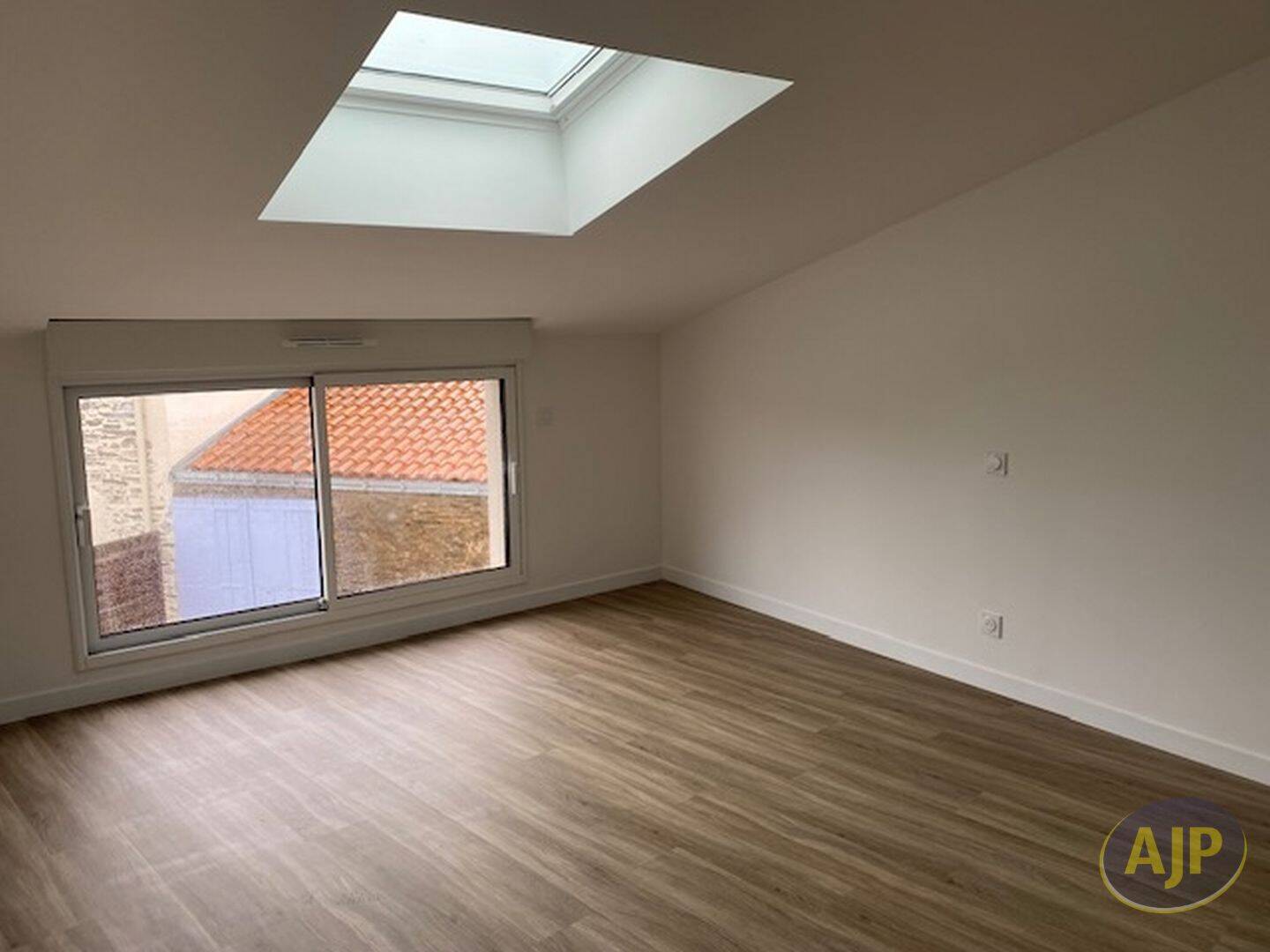 Maison 4 pièces 92 m² · à Vallet · 92 m² · 850 €