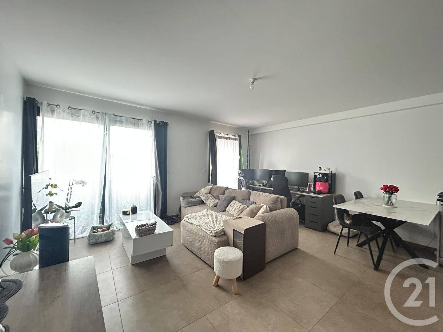Appartement 2 pièces 55 m² · à Claye-Souilly · 54,9 m² · 1 050 €