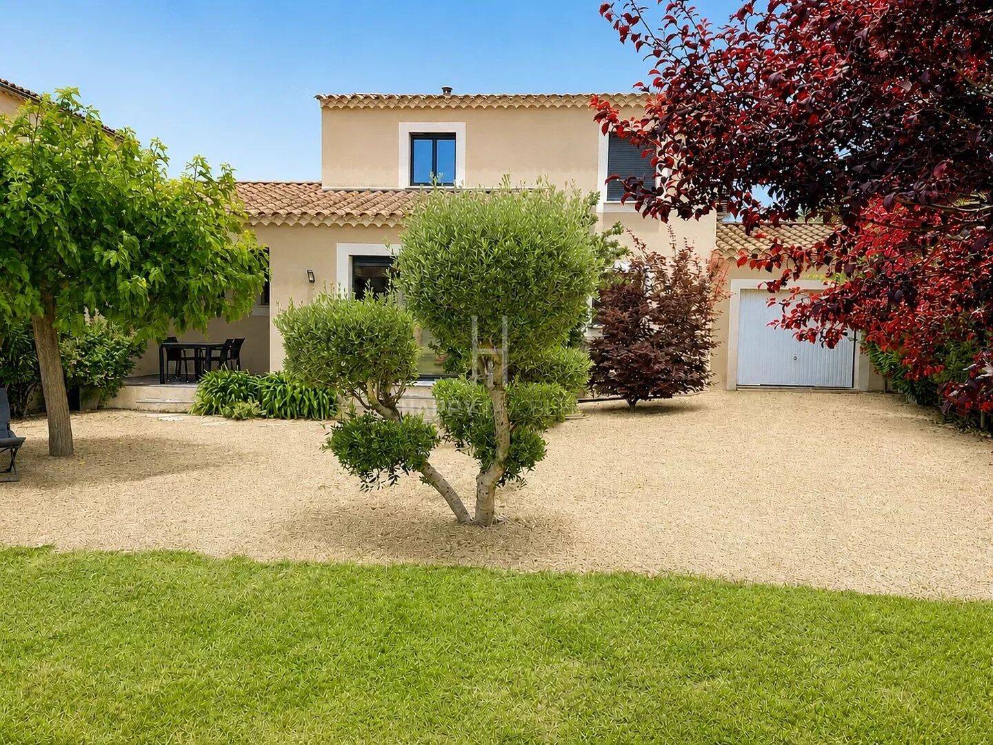 Maison 6 pièces 98 m² · à Paradou · 98 m² · 570 000 €