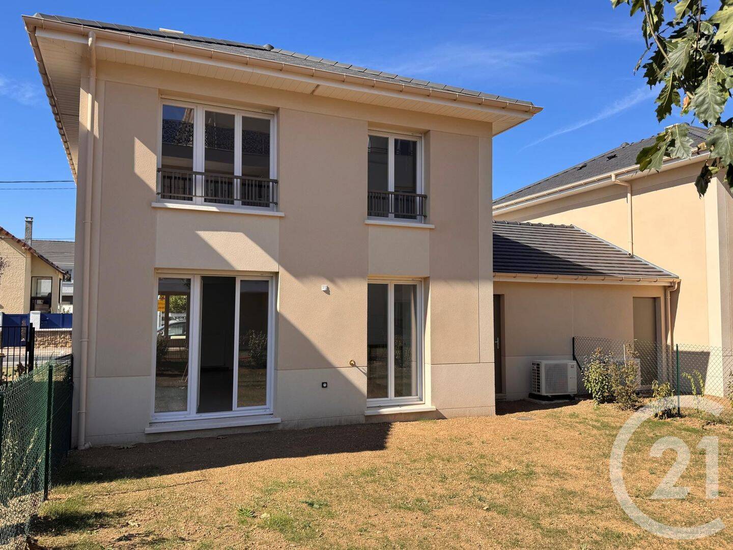 Maison 4 pièces 92 m² · à Saint-Fargeau-Ponthierry · 91,8 m² · 1 550 €/mois