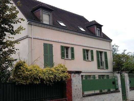 Appartement à louer 899 € 3 pièces 2 chambres 47 m² Étage 2/2 Médan 78670