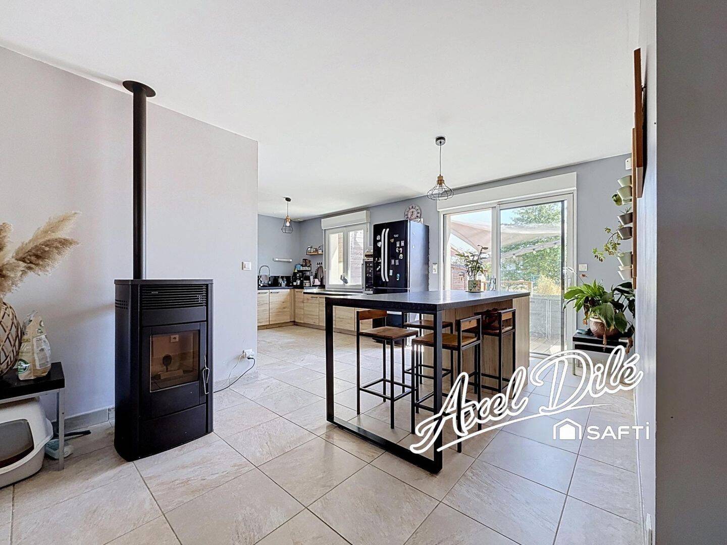 Maison 6 pièces 140 m² · à Chemillé-en-Anjou · 140 m² · 299 900 €