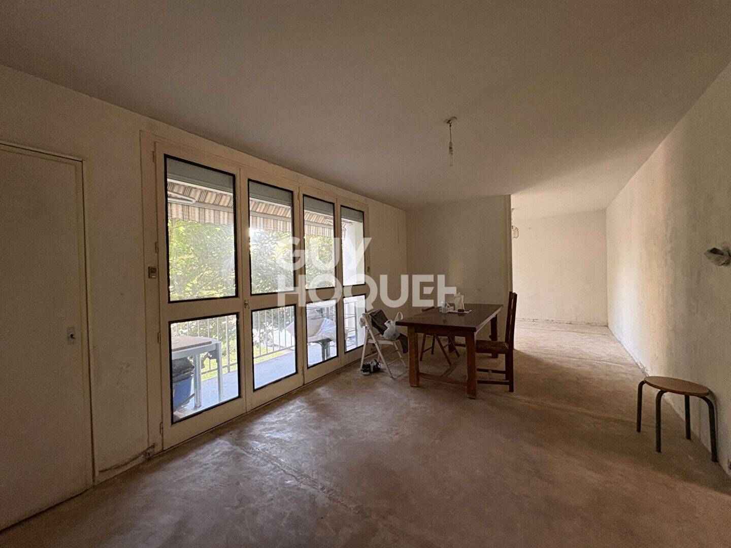Appartement 5 pièces 106 m² · à Grigny-sur-Rhône · 105,5 m² · 165 000 €