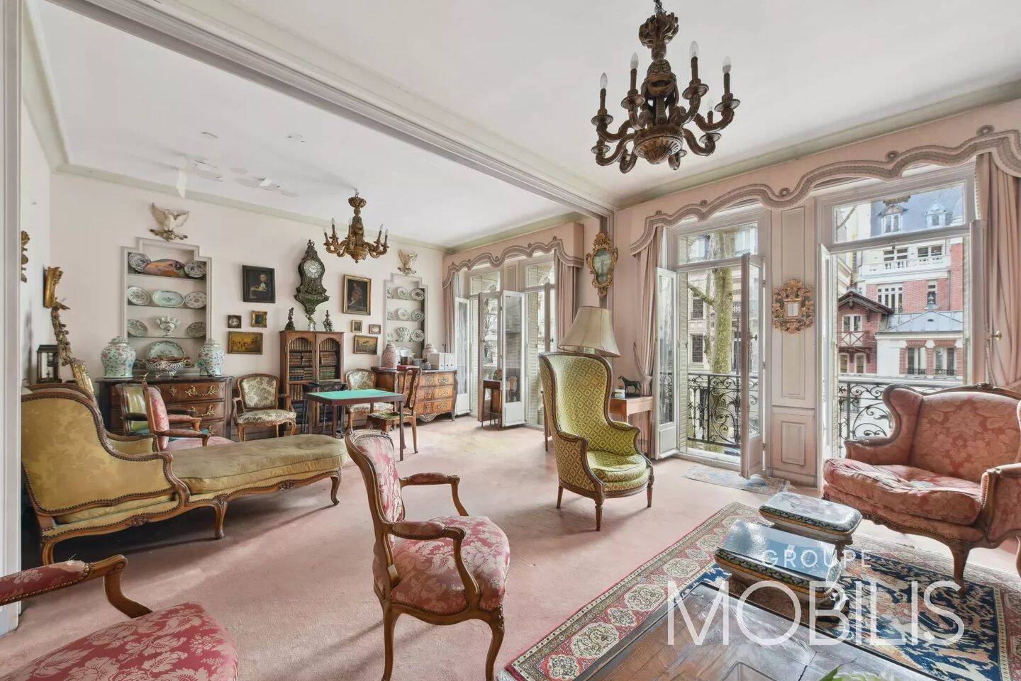 Appartement 4 pièces 126 m² · à Paris 7ème Arrondissement · 126,3 m² · 1 790 000 €