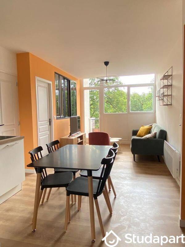 1 pièce 10 m² · à Orléans · 10 m² · 460 €