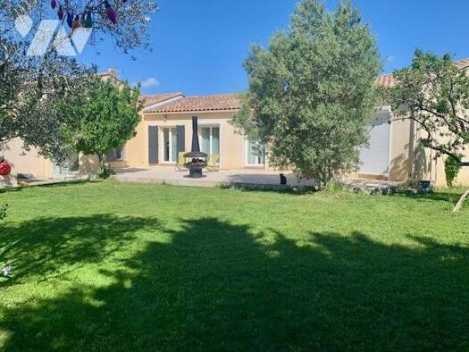 Maison de plain-pied à vendre 398 810 € 4 pièces 2 chambres 153 m² 784 m² de terrain Avignon 84140