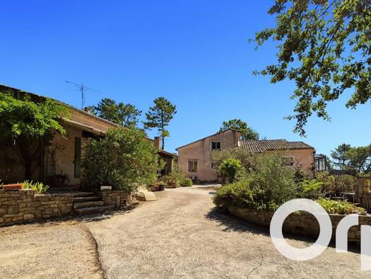 Villa à vendre 892 500 € 10 pièces 8 chambres 311 m² 7 350 m² de terrain Saint-Alexandre 30130