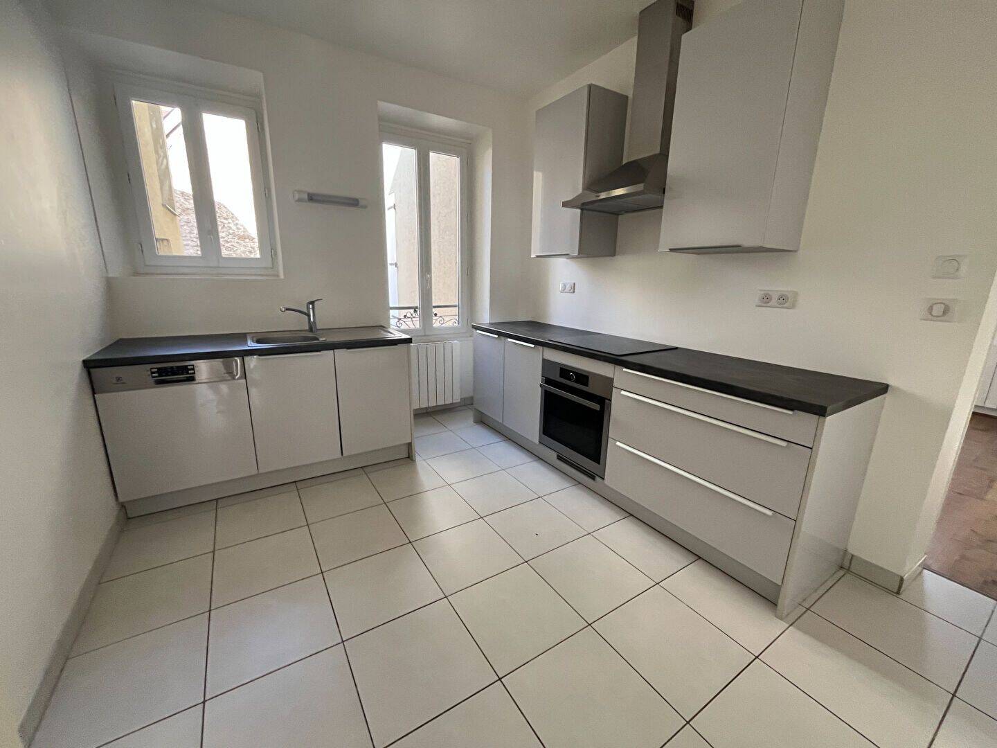Appartement 4 pièces 91 m² · à Auneau-Bleury-Saint-Symphorien · 91 m² · 790 €/mois