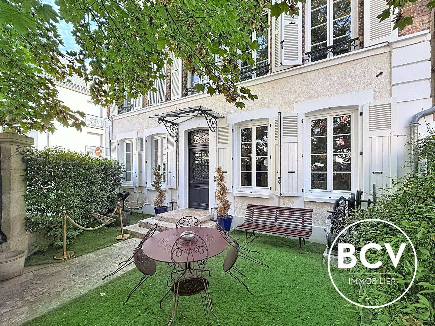 Maison 7 pièces 202 m² · à Chartres · 202 m² · 825 000 €