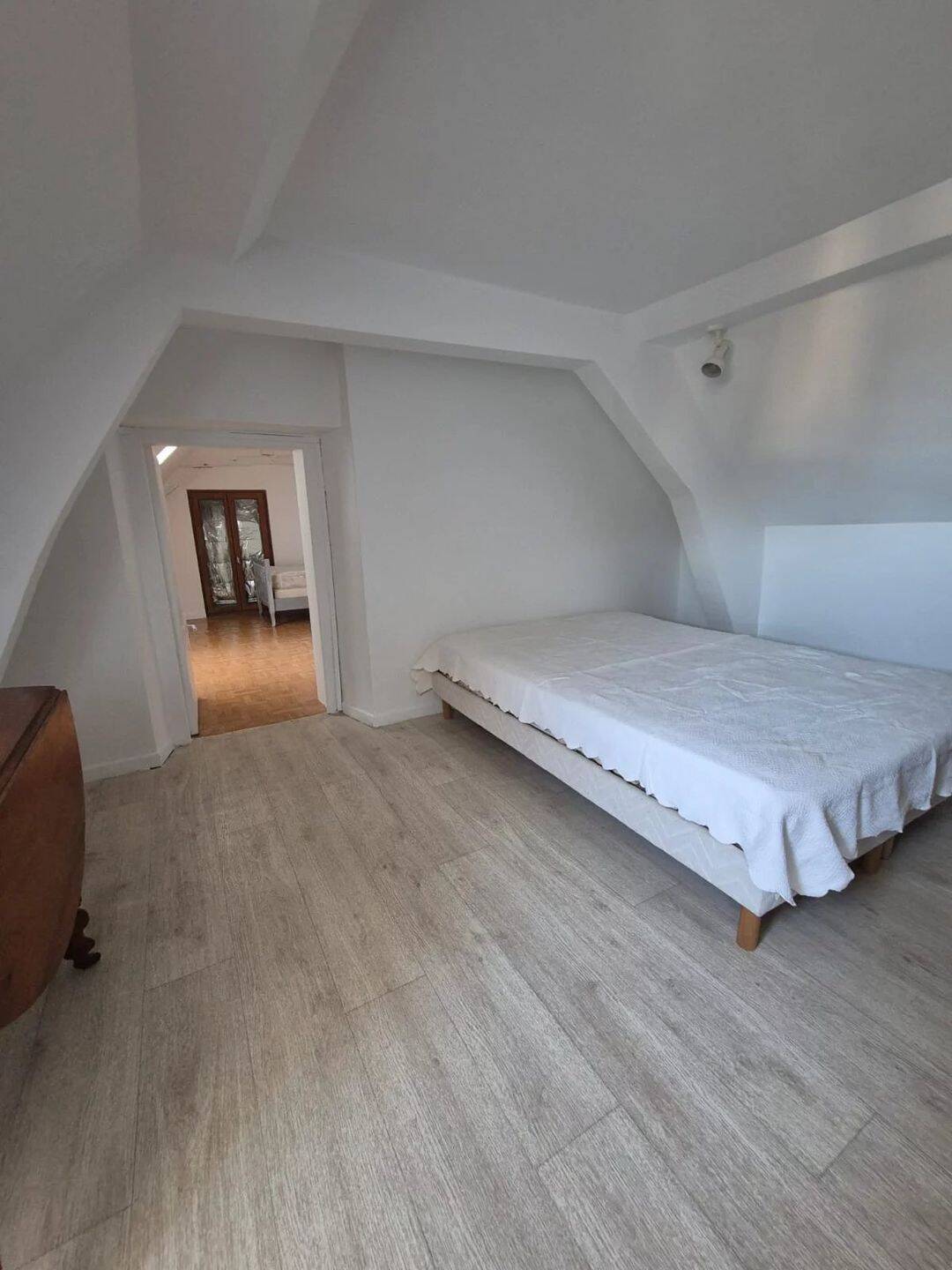 Appartement 4 pièces 46 m² · à Écommoy · 46 m² · 650 €