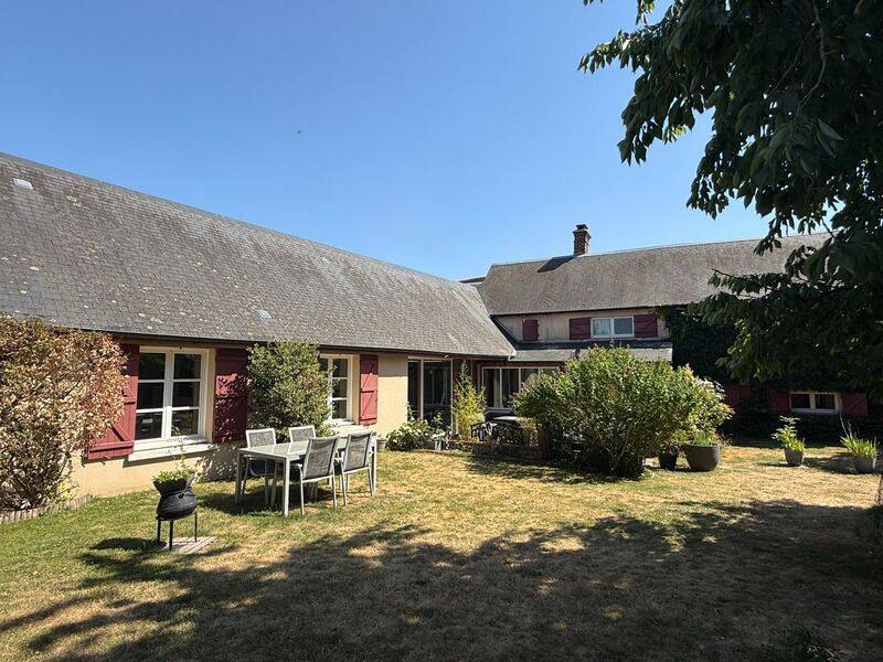 Maison 7 pièces 200 m² · à Montchevreuil · 200 m² · 320 000 €