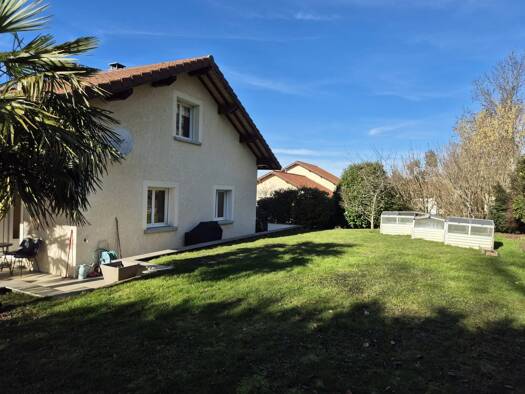 Maison à vendre 355 000 € 6 pièces 2 chambres 139 m² Outriaz 01430