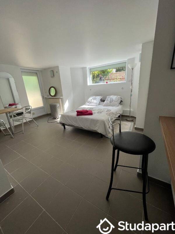 Appartement 1 pièce 25 m² · à Sèvres · 25 m² · 960 €/mois