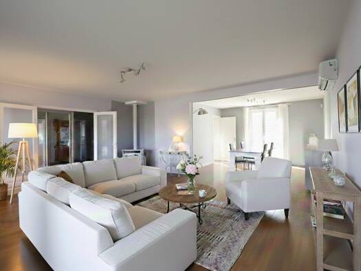 Maison de plain-pied à vendre 315 000 € 5 pièces 3 chambres 121 m² 883 m² de terrain Pont-Sainte-Marie 10150