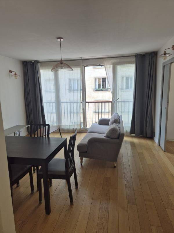 Appartement 3 pièces 55 m² · à Paris 16ème Arrondissement · 55 m² · 1 900 €