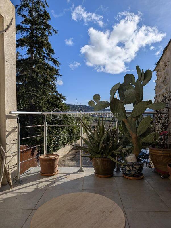Maison 5 pièces 164 m² · à Montpeyroux · 164 m² · 315 000 €
