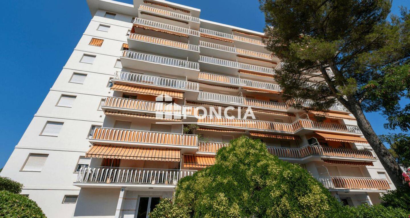 Appartement 3 pièces 71 m² · à Le Cannet · 70,9 m² · 229 000 €