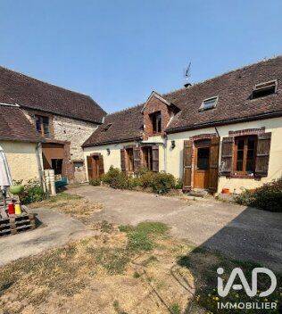 Maison 5 pièces 113 m² · à Montholon · 112,8 m² · 143 000 €