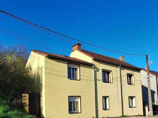 Maison à vendre 169 500 € 7 pièces 5 chambres 138 m² 931 m² de terrain Des Combes Le Creusot 71200