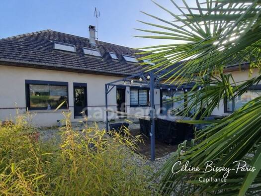 Maison à vendre 243 000 € 6 pièces 4 chambres 163 m² 812 m² de terrain Mesnil-Saint-Loup 10190