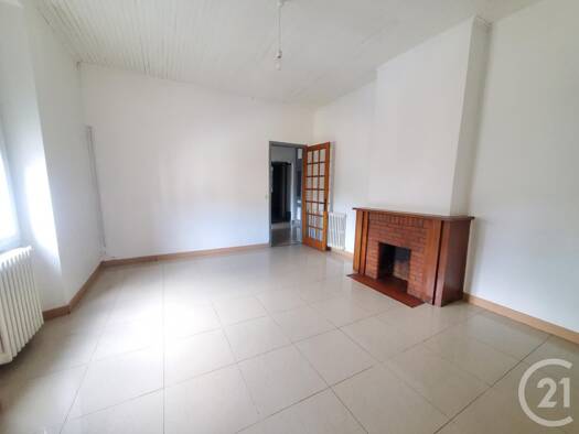 Appartement à louer 616 € 4 pièces 3 chambres 112 m² RDC Graulhet 81300