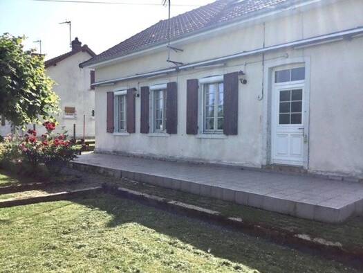 Maison à vendre 69 500 € 7 pièces 4 chambres 1 407 m² 800 m² de terrain Chalmoux 71140