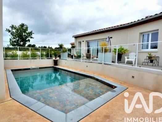 Maison de plain-pied à vendre 375 000 € 5 pièces 4 chambres 121 m² 703 m² de terrain Martignargues 30360