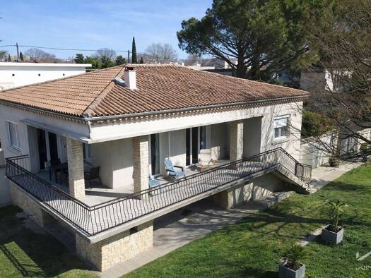 Maison à vendre 325 000 € 8 pièces 5 chambres 170 m² Sud Est Pierrelatte 26700