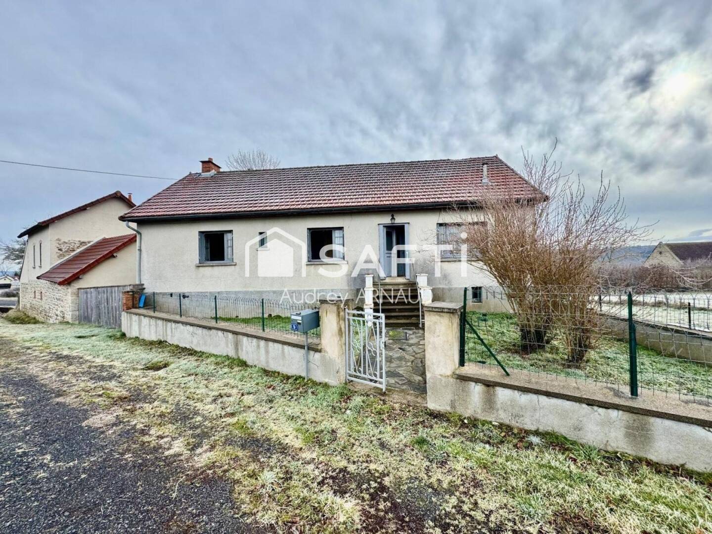 Maison 5 pièces 101 m² · à Pontaumur · 101 m² · 75 000 €