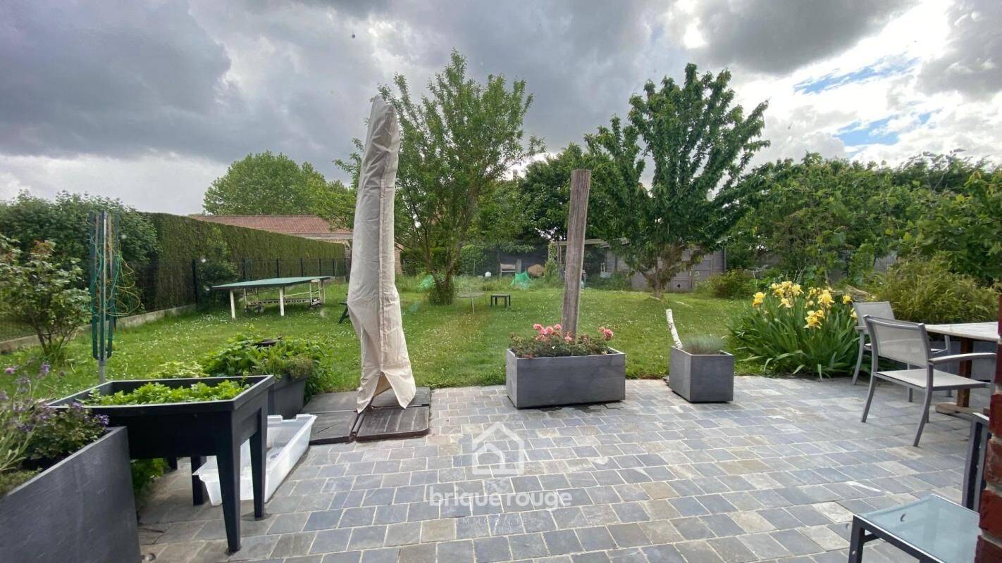 Maison 6 pièces 130 m² · à Hantay · 130 m² · 414 000 €