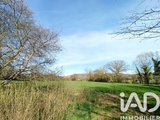 Terrain constructible viabilisé à vendre 95 000 € 621 m² de terrain Montagnat 01250