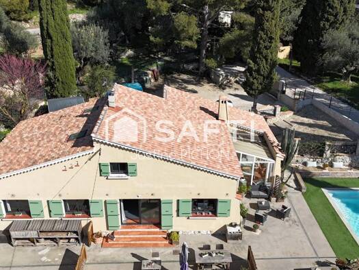 Maison à vendre 548 000 € 5 pièces 4 chambres 160 m² 913 m² de terrain Le Revest-les-Eaux 83200