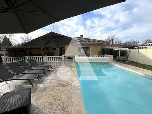 Maison de plain-pied à vendre 329 500 € 6 pièces 5 chambres 118 m² 906 m² de terrain Lagorce 33230