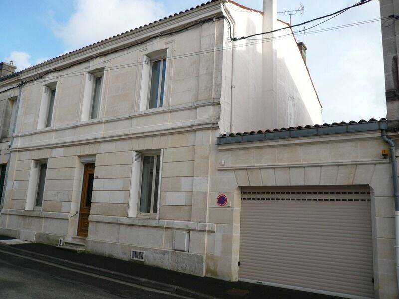 Maison 7 pièces 228 m² · à Cognac · 228 m² · 485 000 €