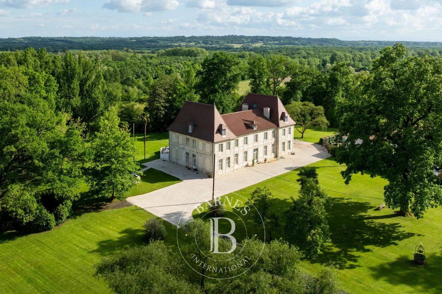 Maison 21 pièces 650 m² · à Dax · 650 m² · 1 995 000 €