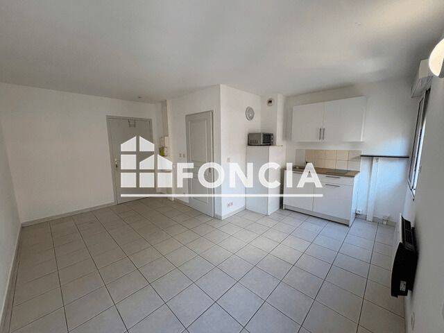 Appartement 1 pièce 22 m² · à Toulon · 21,8 m² · 408 €/mois